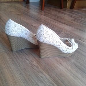 American Eagle Payless Ivory Lace Peep Toe Wedges